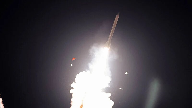 Defesa aérea do Irã derruba 370 aeronaves inimigas