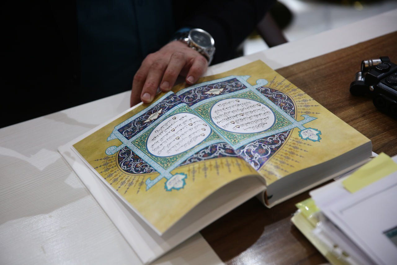 العتبة الحسينية تطبع 51 ألف نسخة من القرآن الكريم بزخارف ونقوش نباتية عالية الجودة