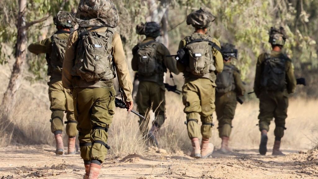 Israeli Enemy Releases 3 Lebanese Prisoners, Arrests 3 Others