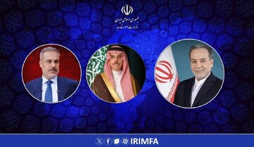 گفت‌وگوی تلفنی عراقچی با همتایان سعودی و ترک خود