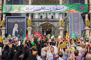 ویدیو | یکی با اشک می‌آید، یکی در بهت می‌سوزد؛ دسته نمادین سالروز ورود حضرت معصومه(س) به قم