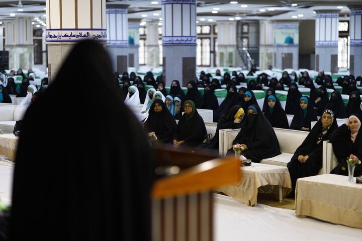 تقرير مصور/ مؤتمر الوحدة الخاصة بالسيدات في لاهور الباكستانية لتعزيز التضامن الإسلامي