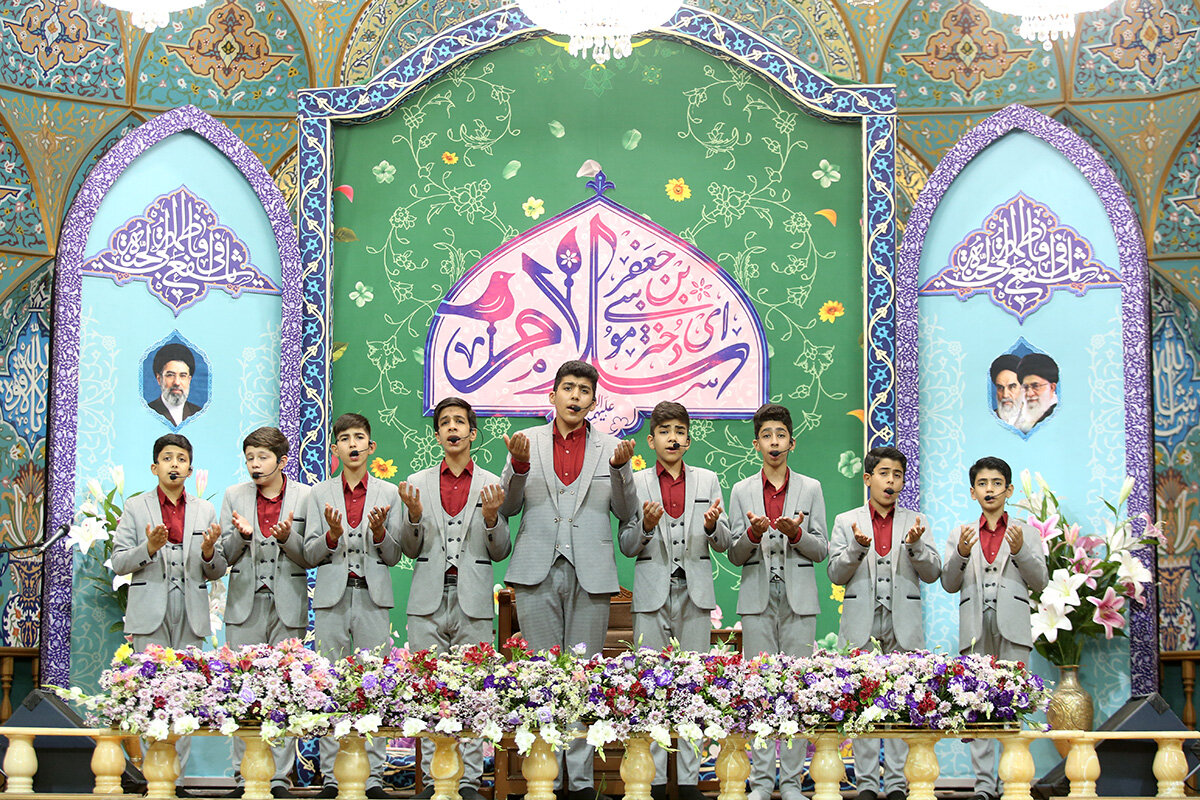 কোম শহরে বিবি মাসুমা (সা.আ.)-এর আগমনের বার্ষিকী উপলক্ষে পবিত্র মাজারে আনন্দ উৎসব।