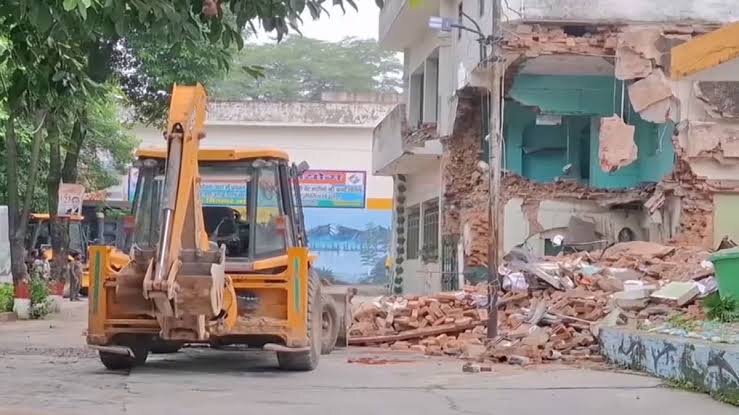 بھارتی شہر سہارنپور کلکٹریٹ کی مسجد پر بلڈوزر ایکشن