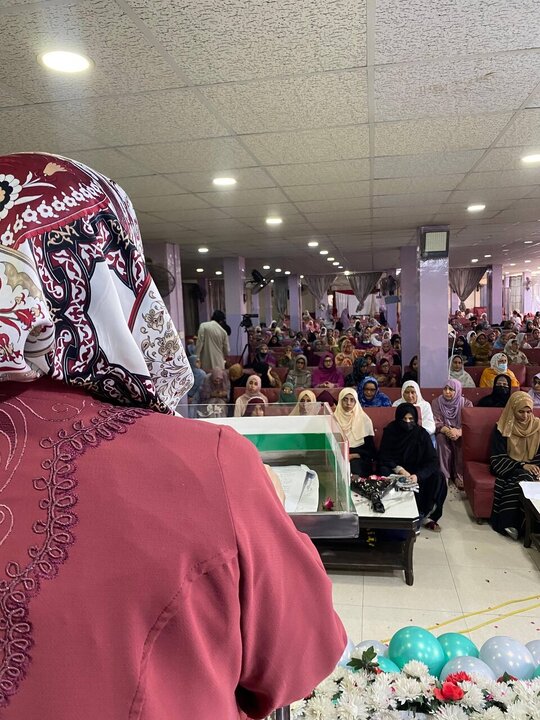 تقرير مصور/ المؤتمر السنوي لإحياء ذكرى المولد النبوي الشريف بمشاركة واسعة من النساء في باكستان