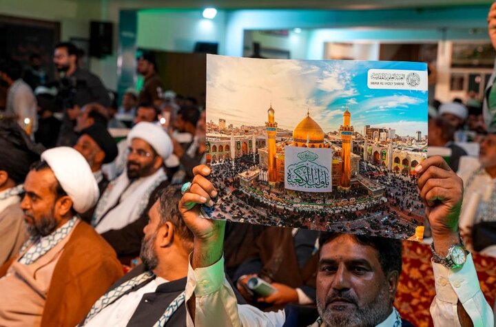 تقرير مصور/ العتبة العلوية تُكرِّم نخبة من شخصيات مدينة لاهور الباكستانية احتفاءً بأسبوع الصادقَين