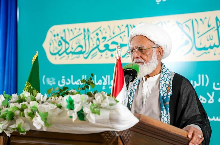 تقرير مصور/ العتبة العلوية تُكرِّم نخبة من شخصيات مدينة لاهور الباكستانية احتفاءً بأسبوع الصادقَين