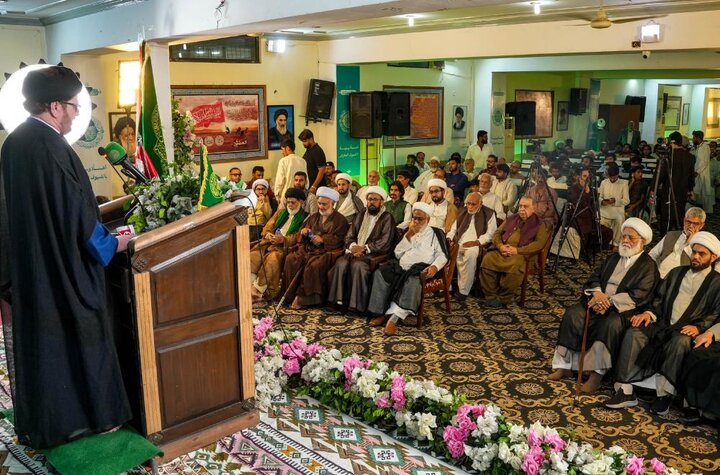 تقرير مصور/ العتبة العلوية تُكرِّم نخبة من شخصيات مدينة لاهور الباكستانية احتفاءً بأسبوع الصادقَين