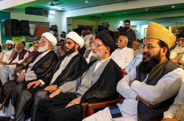 تقرير مصور/ العتبة العلوية تُكرِّم نخبة من شخصيات مدينة لاهور الباكستانية احتفاءً بأسبوع الصادقَين