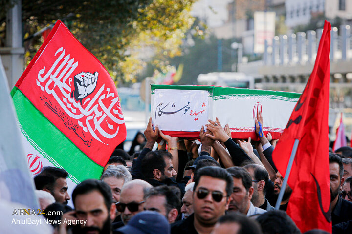تشییع پرچمداران سنگر خیابان در مشهد