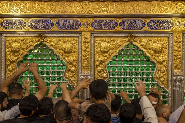 Informe fotográfico | Imágenes del ambiente en el luminoso Santuario del Abul Fadl al-Abbas (PB) en la pasada noche del jueves