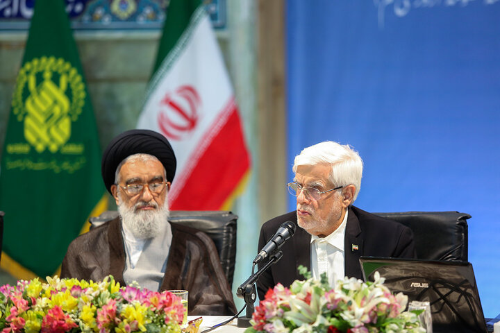 نشست «شورای ملی زیارت» با حضور معاون اول رئیس جمهور در حرم بانوی کرامت