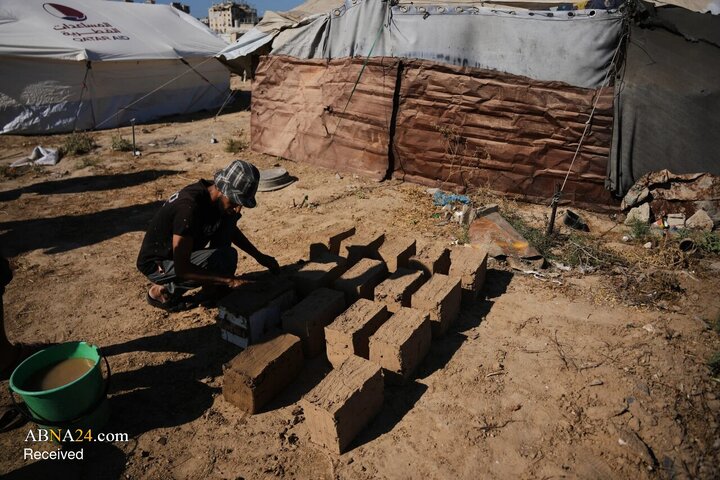 Photos: Rebuilding homes in Gaza with clay, wood, plastic