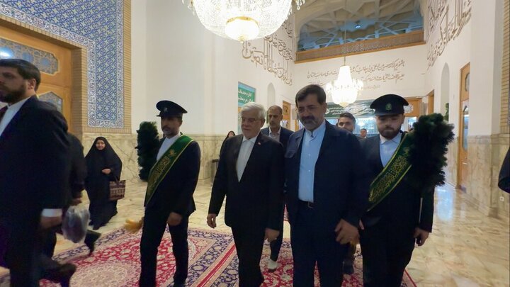 Photos: First Vice President visits Hazrat Masoumeh Holy Shrine