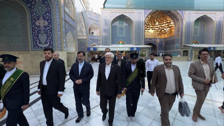 Photos: First Vice President visits Hazrat Masoumeh Holy Shrine