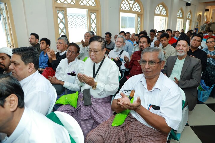 မြန်မာရှီအဟ်မွတ်စလင်မ် သုတေသန နှင့် လေ့ကျင့်သင်ကြားရေးစင်တာမှ ဦးဆောင်ကျင်းပသည့် တတိယ အကြိမ် စည်းလုံးညီညွတ်ရေးစကားဝိုင်း ပြုလုပ်။ ။ Photos