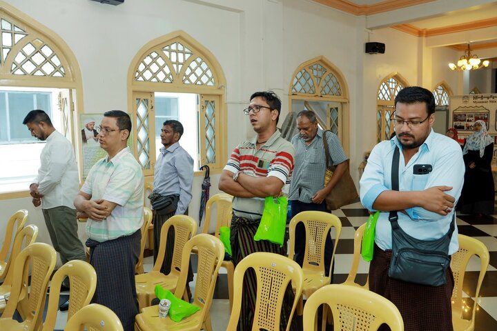 မြန်မာရှီအဟ်မွတ်စလင်မ် သုတေသန နှင့် လေ့ကျင့်သင်ကြားရေးစင်တာမှ ဦးဆောင်ကျင်းပသည့် တတိယ အကြိမ် စည်းလုံးညီညွတ်ရေးစကားဝိုင်း ပြုလုပ်။ ။ Photos