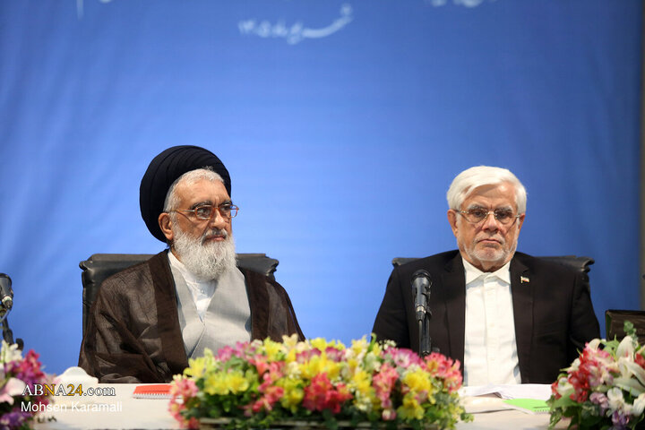 جلسه دومین کارگروه ملی زیارت با حضور محمد رضا عارف معاون اول رییس جمهور در روز دوم سفر به قم