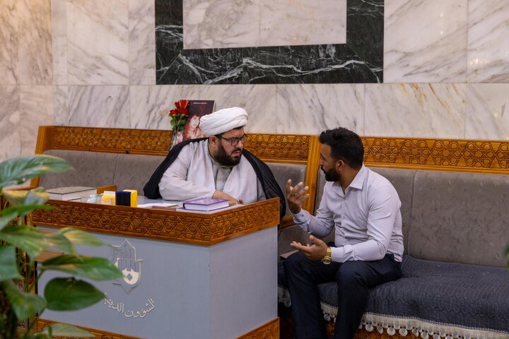 تقرير مصور/ قسم الشؤون الدينية يقدم خدماته التبليغية والإرشادية للزائرين عبر محطّاته المنتشرة في الصحن الشريف