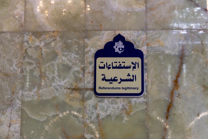 تقرير مصور/ قسم الشؤون الدينية يقدم خدماته التبليغية والإرشادية للزائرين عبر محطّاته المنتشرة في الصحن الشريف