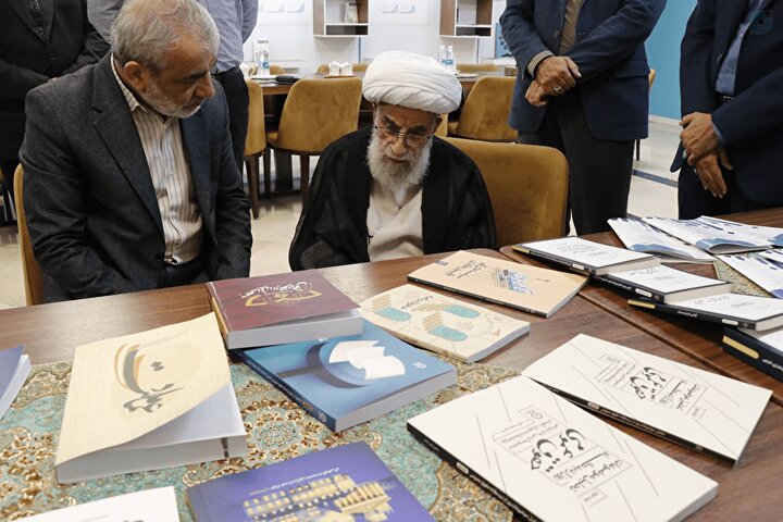 آیت‌الله جنتی از تازه‌ترین فعالیت‌ها و دستاوردهای علمی پژوهشکده شورای نگهبان بازدید کرد