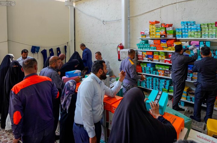 تقرير مصور/ توزيع الكسوة المدرسيّة على 10 آلاف طفل في النجف الأشرف