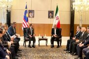 لقاء الرئيس الإيراني مع رئيس الوزراء الماليزي في نيودلهي