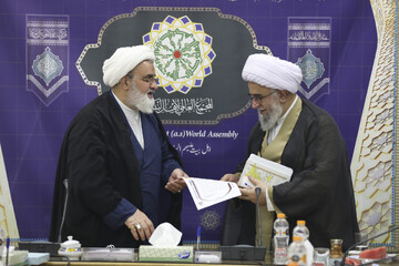 جلسه اعضای دبیرخانه کنگره امناء الرسل با آیت‌الله رمضانی