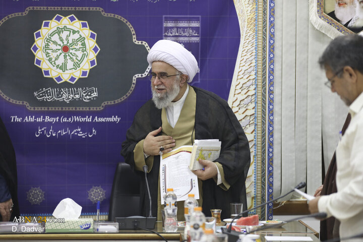 جلسه اعضای دبیرخانه کنگره امناء الرسل با آیت‌الله رمضانی