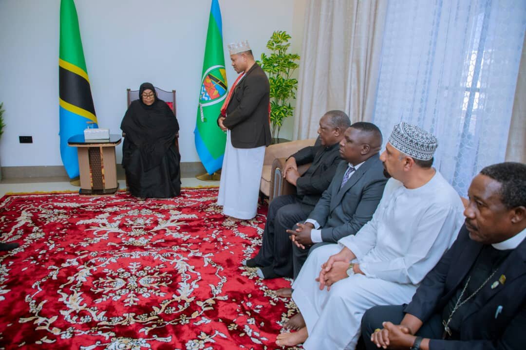 Mwenyekiti wa JMAT-Taifa Sheikh Prof. Alhad Mussa Salum Aongoza Viongozi wa JMAT Kumfariji Rais Samia Suluhu Hassan Kufuatia Msiba wa Mumewe