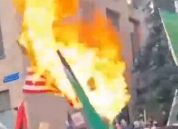 Video| Sinunog ang bandila ng Amerika