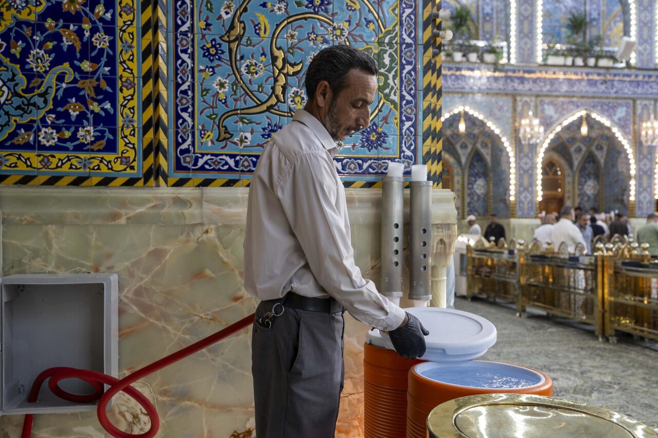 Al-Abbas Holy Shrine Provides Chilled Drinking Water Around the Clock for Visitors