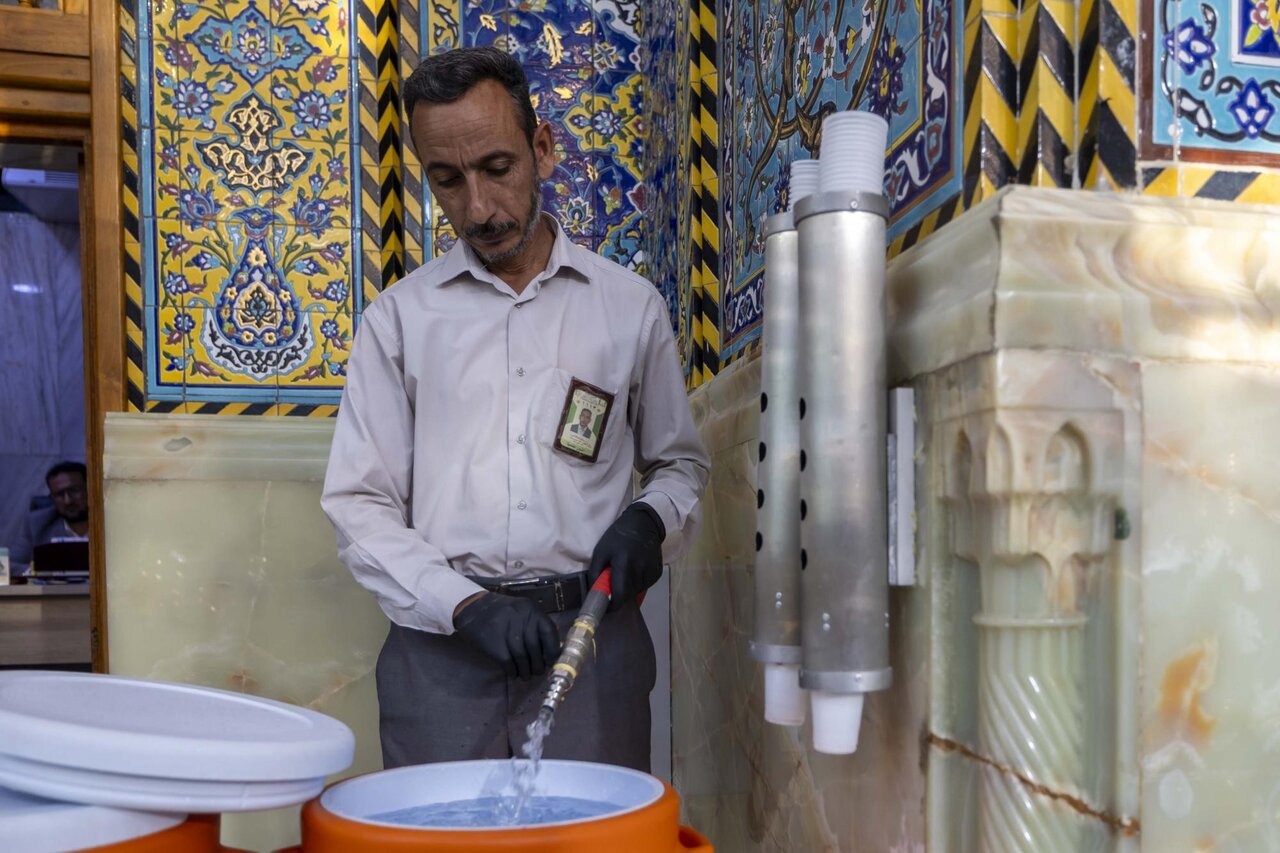 Al-Abbas Holy Shrine Provides Chilled Drinking Water Around the Clock for Visitors