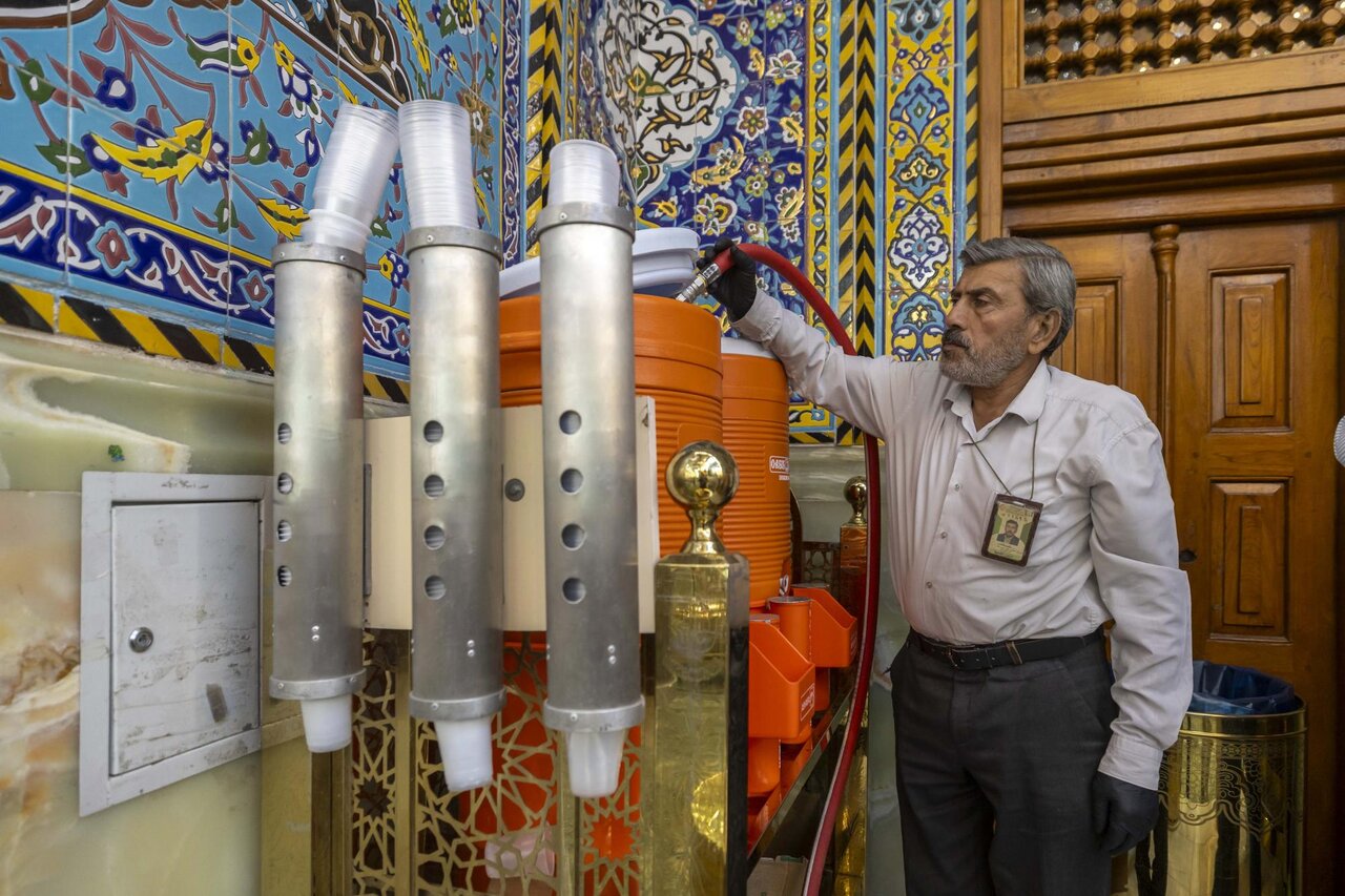 Al-Abbas Holy Shrine Provides Chilled Drinking Water Around the Clock for Visitors