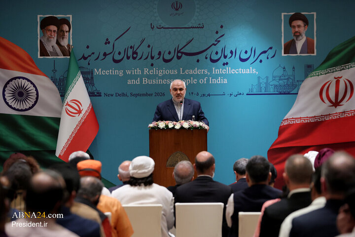 Photos: Iran's President meets with religious leaders, elites in New Delhi