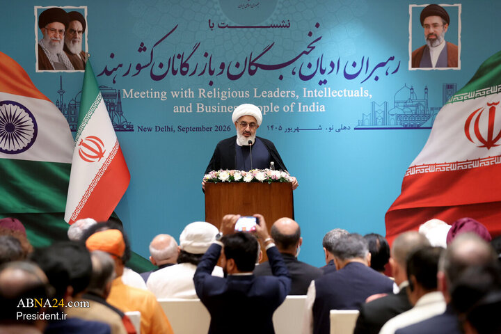 Photos: Iran's President meets with religious leaders, elites in New Delhi