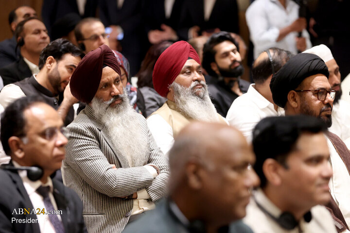 Photos: Iran's President meets with religious leaders, elites in New Delhi