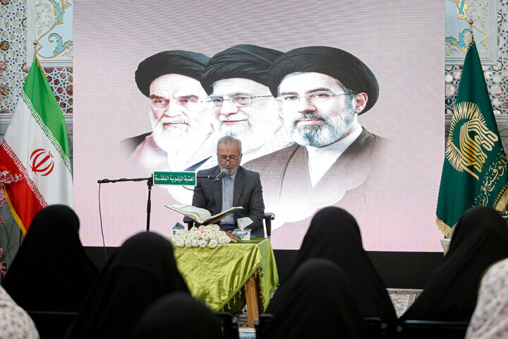 Photos: Iraqi students visit Imam Reza Holy Shrine