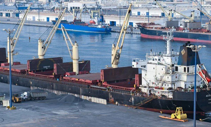 Saudi Oil Exports Face Growing Risk as Yanbu Stocks Could Last Only 5–7 Days