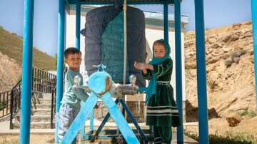 بازگشت میلیون‌ها نفر و سیلاب‌ها، فشار بر خدمات اساسی افغانستان را تشدید کرده است