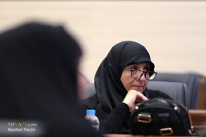 نشست «بانوی مقاومت؛ معمار فرهنگ و هویت»