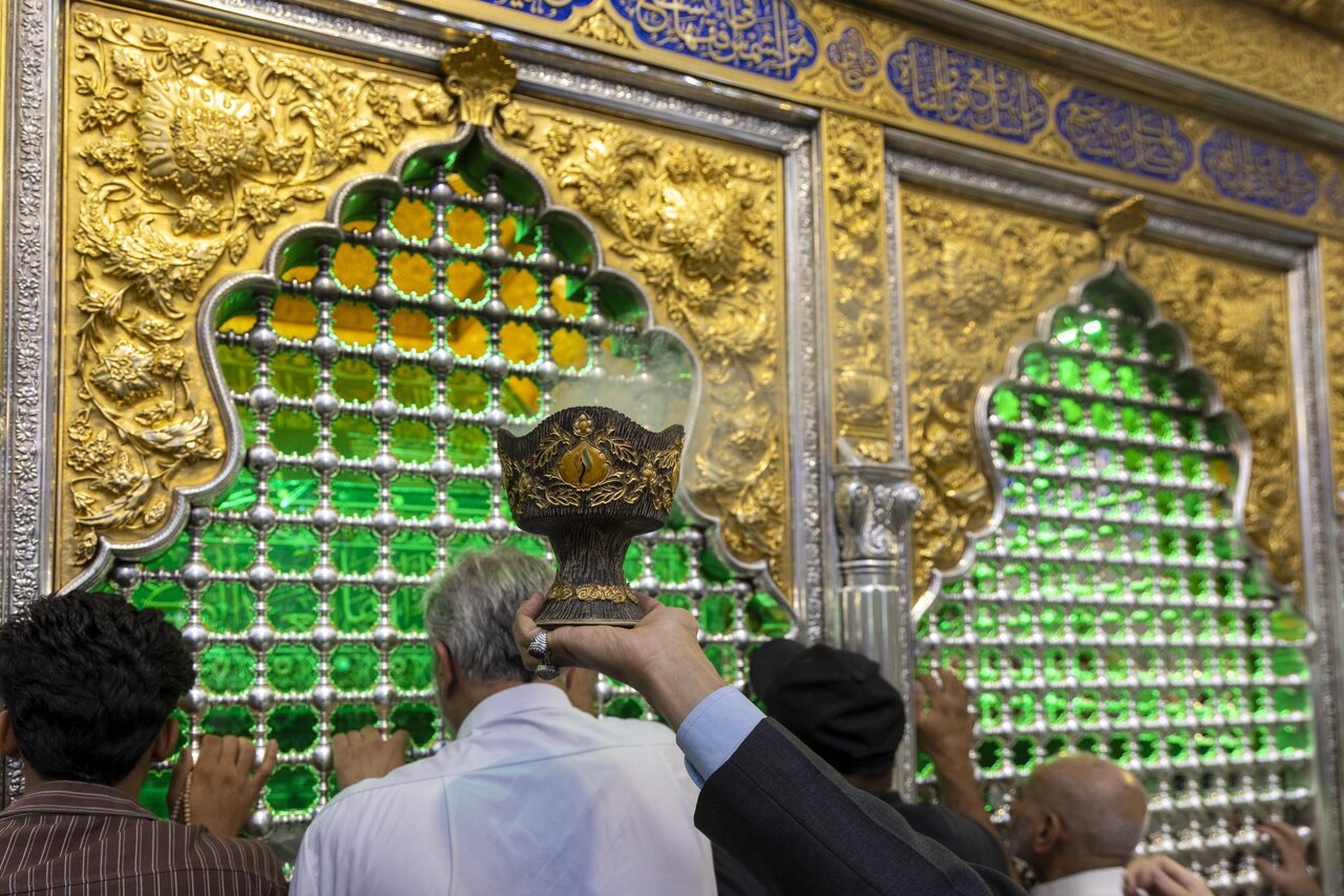 Daily Cleaning, Scenting and Organization Continue at Holy Sanctuary of Al-Abbas Shrine (+Photos)