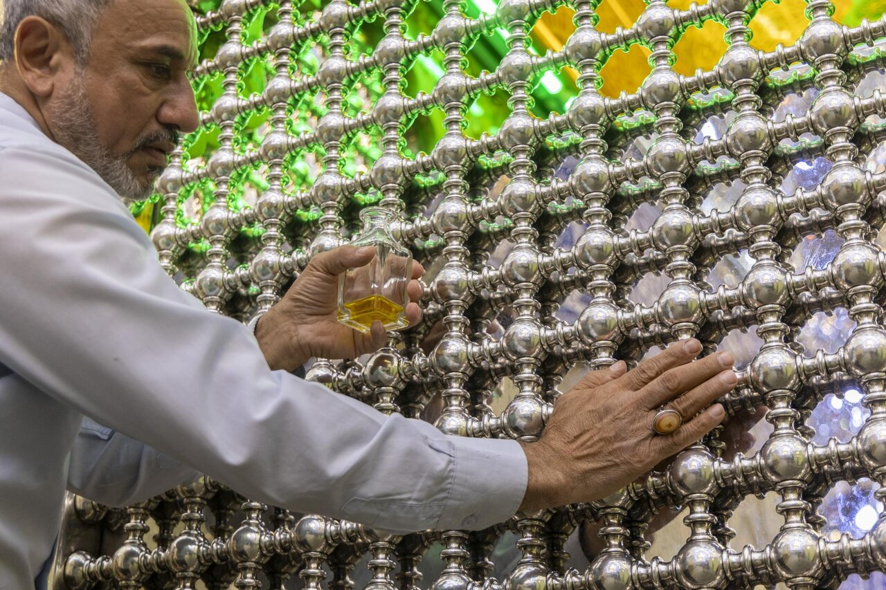 Daily Cleaning, Scenting and Organization Continue at the Holy Sanctuary of Al-Abbas