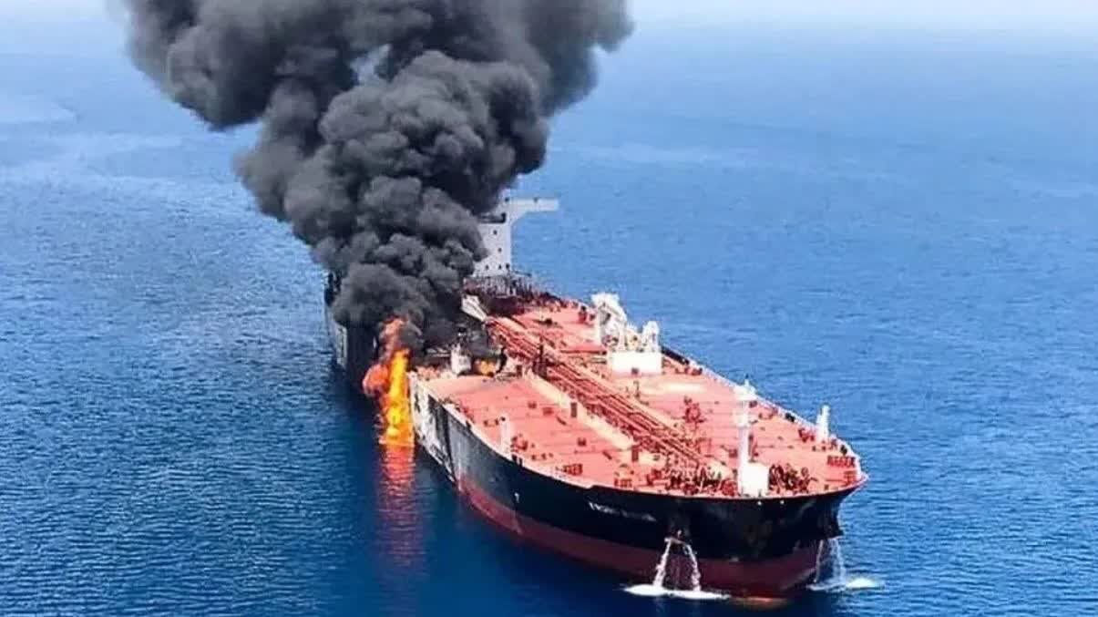 Sumabog ang supertanker