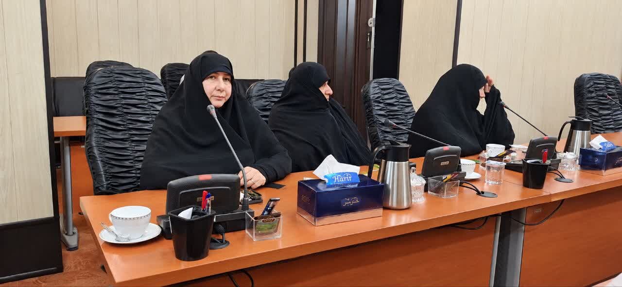 باید از ظرفیت حوزه و دانشگاه برای افقگشایی علمی کشور استفاده کنیم