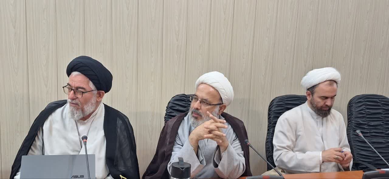 باید از ظرفیت حوزه و دانشگاه برای افقگشایی علمی کشور استفاده کنیم