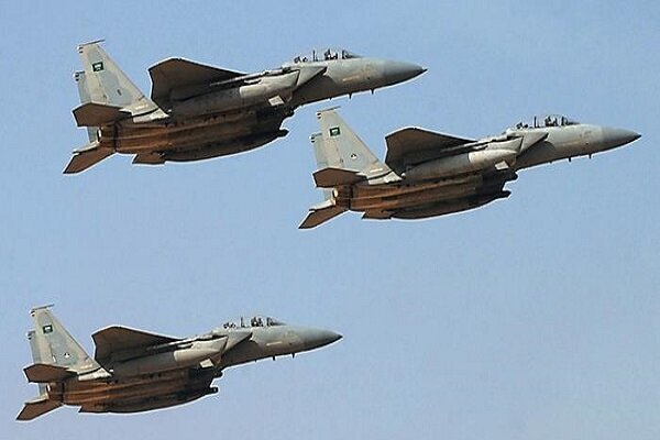 サウジアラビアのF15戦闘機がイエメン上空で撃墜される