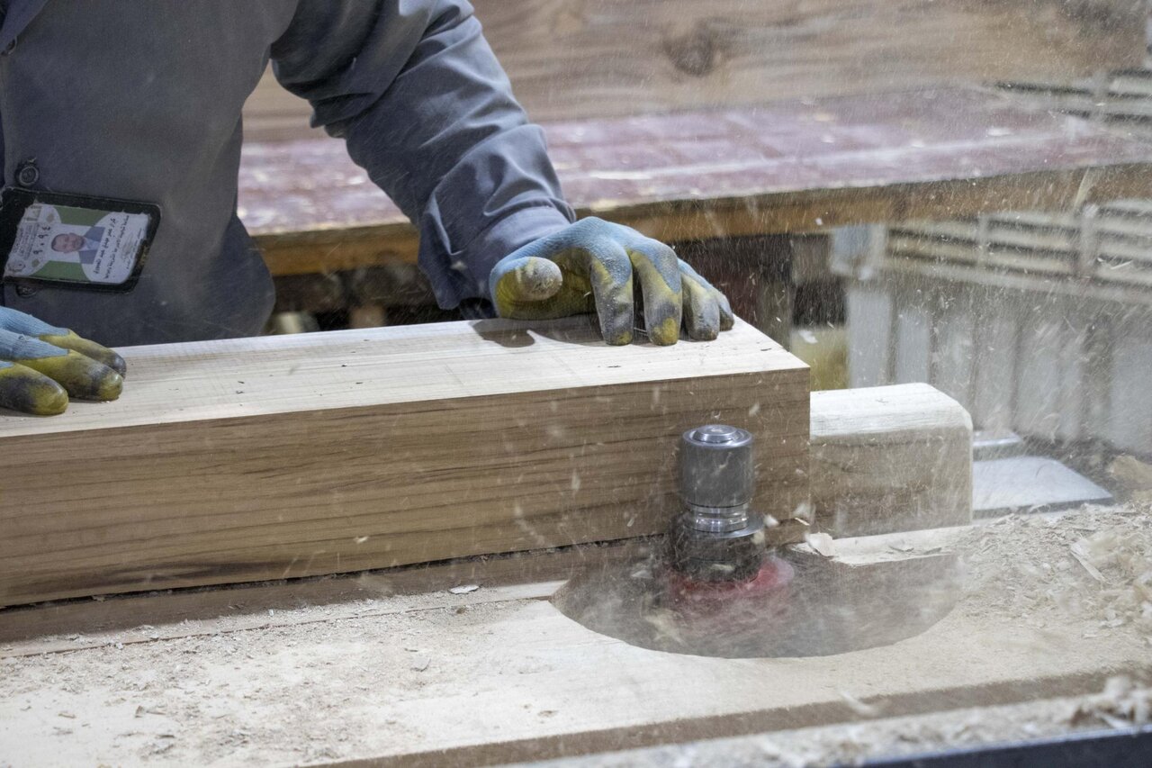 fabricating a new door for the sanctuary of the shrine of Aba al-Fadl