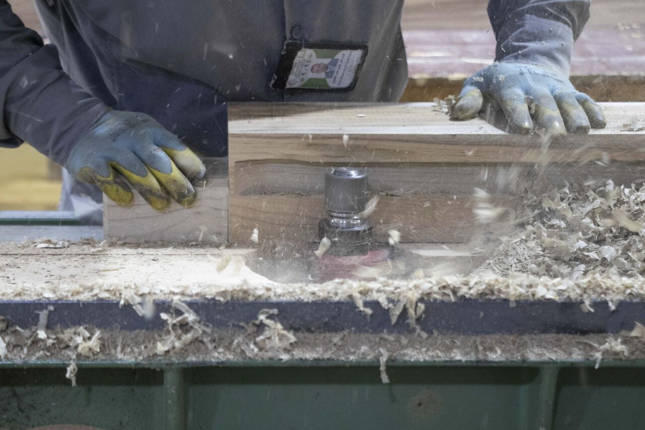fabricating a new door for the sanctuary of the shrine of Aba al-Fadl
