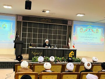 آیت‌الله فاضل لنکرانی: عمق درس، مشوق طلبه برای مباحثه است